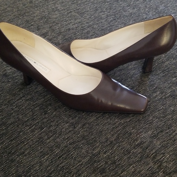 Bandolino Brown heels - Picture 3 of 7